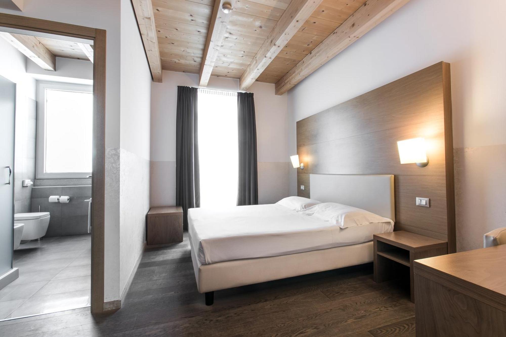 Hotel Opera 3*