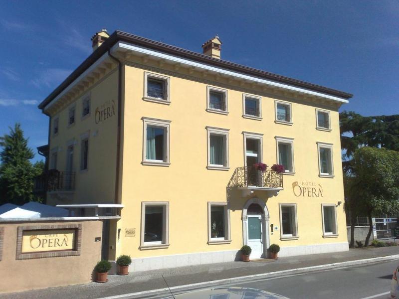 Opera Hotel