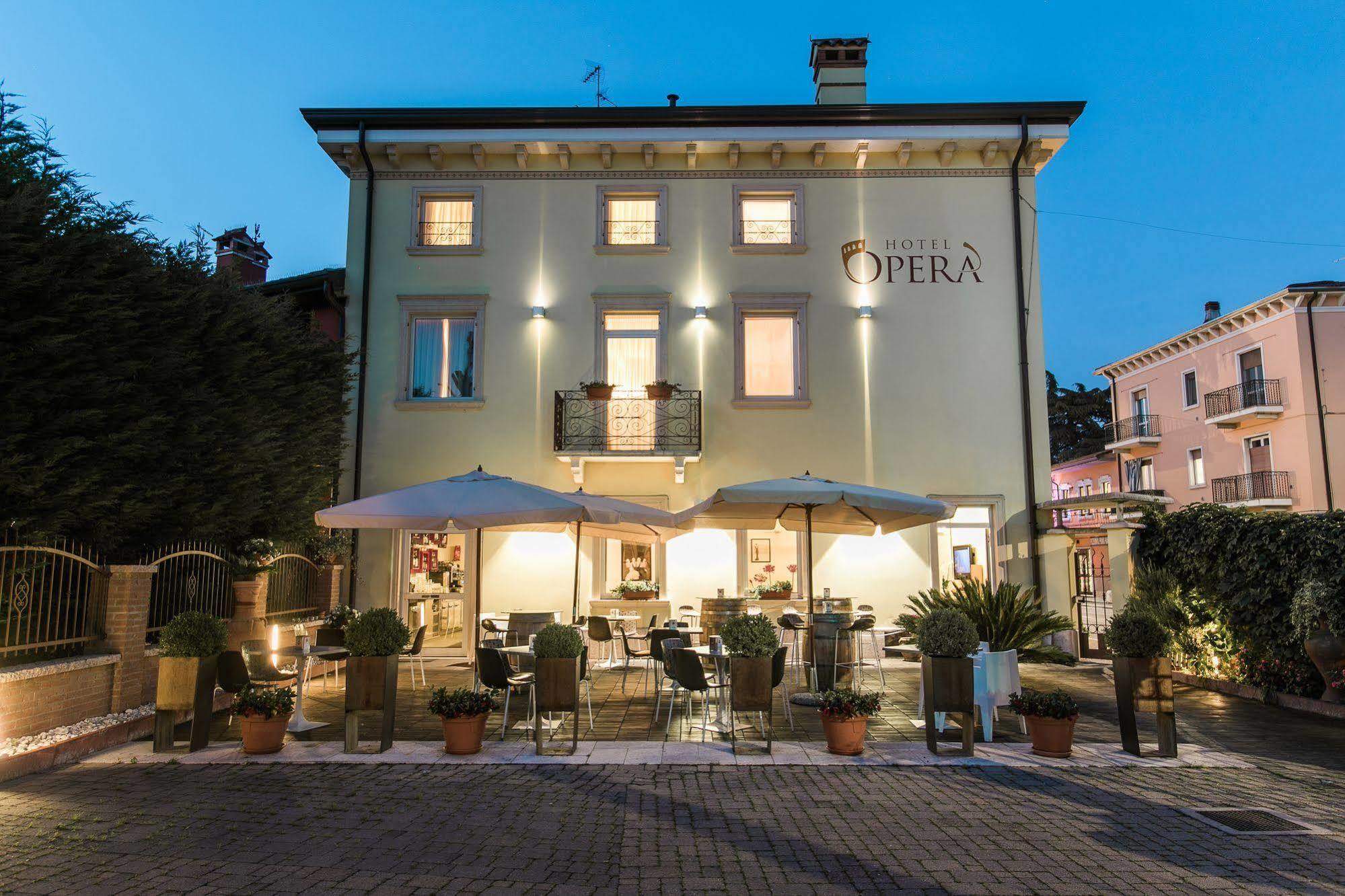 Hotel Opera